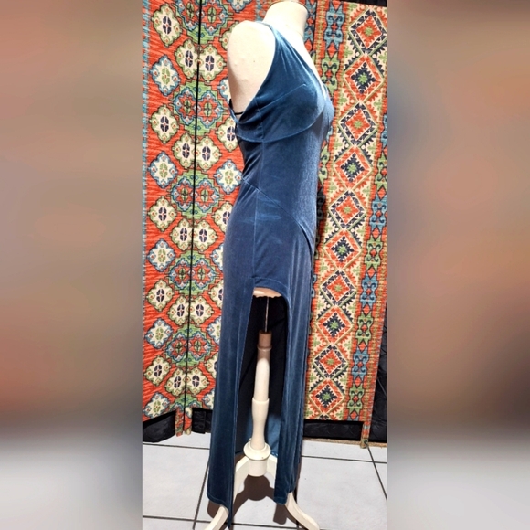 FOREVER 21 DRESS - Picture 2 of 5